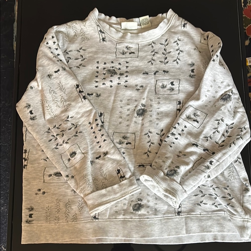 Gray Patterned Sweatshirt - image 1